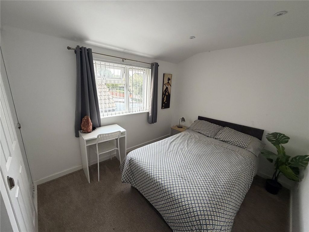 Property photo 2 of 10 Picture No. 13