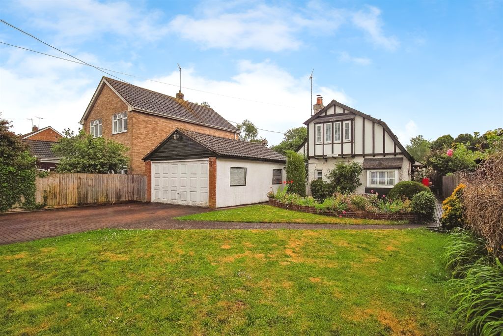 Property photo 2 of 17