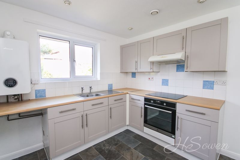 Property photo 1 of 11 Photo 6