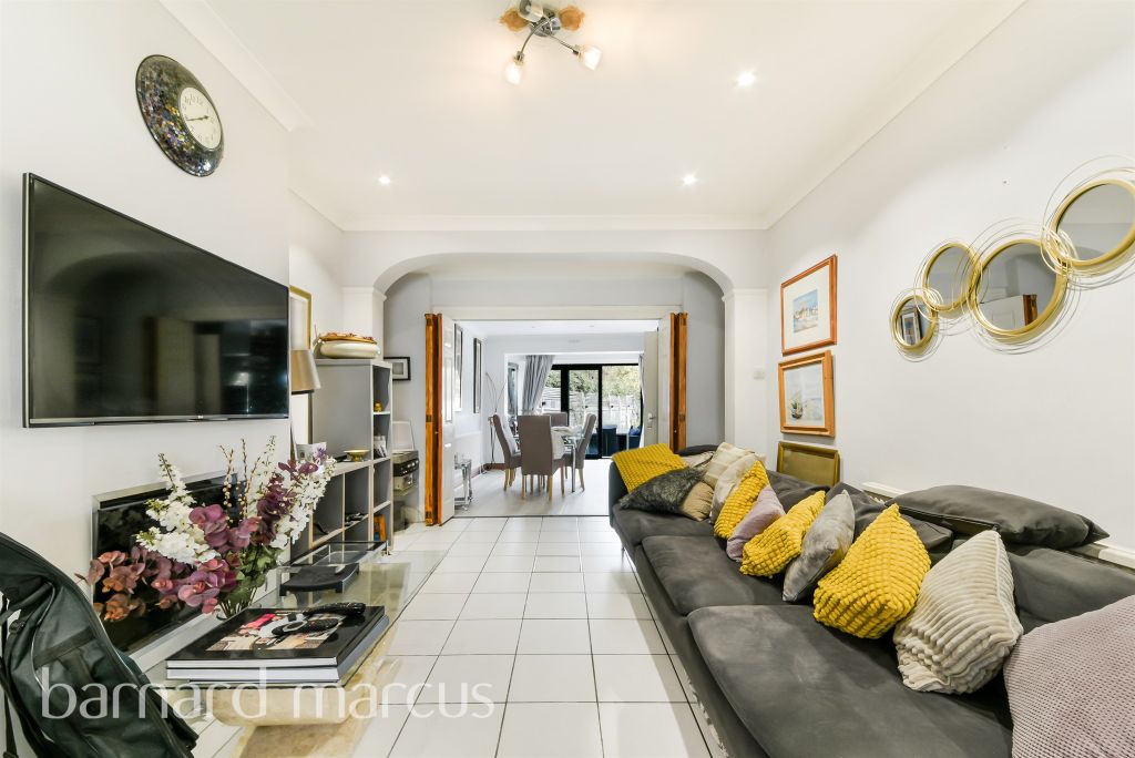 Property photo 3 of 18