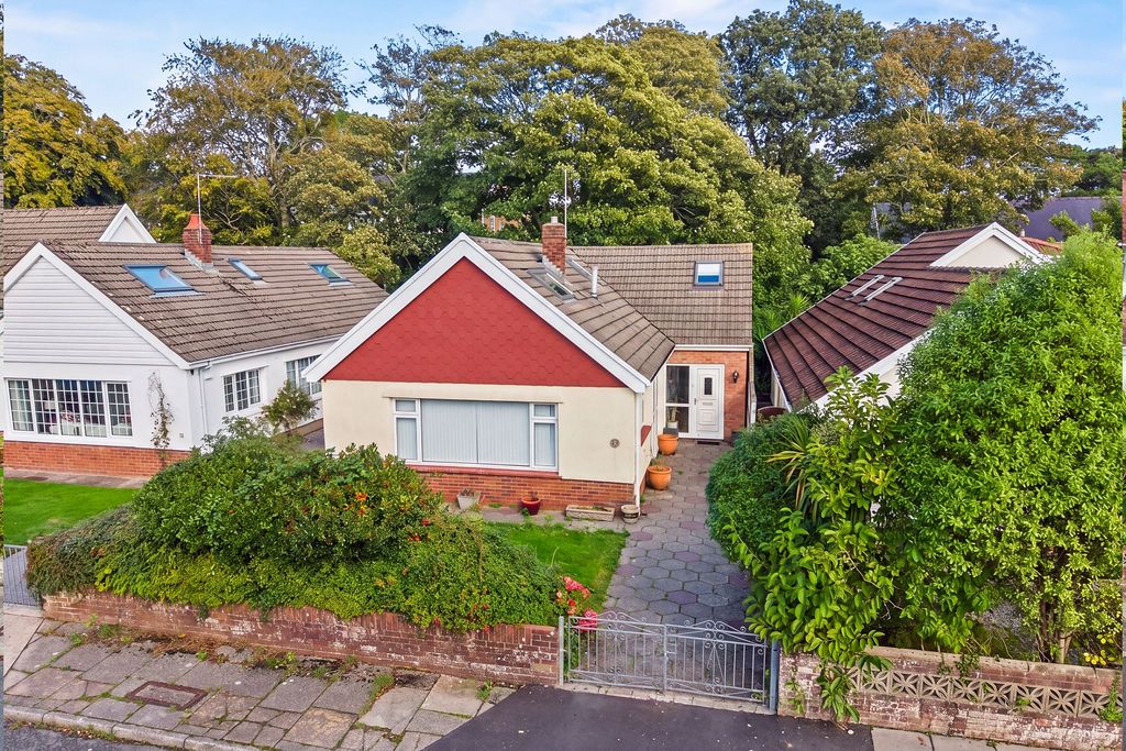 Property photo 1 of 27