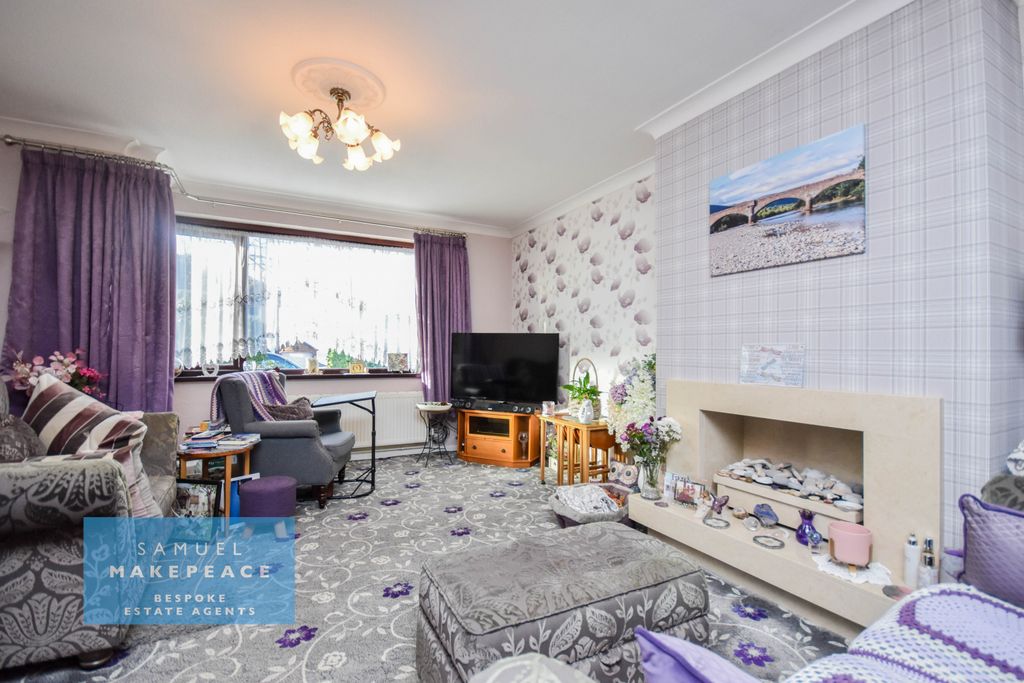 Property photo 2 of 19 Gallery