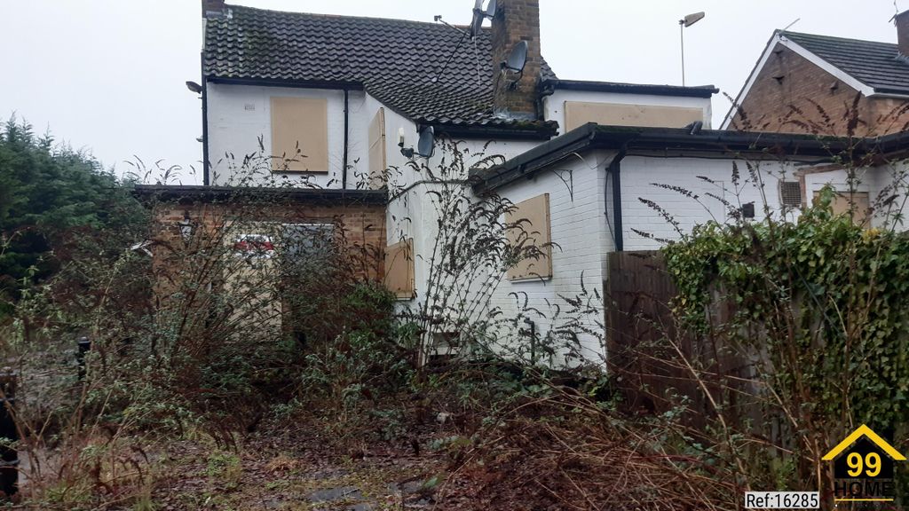 Property photo 3 of 9 Photo 2