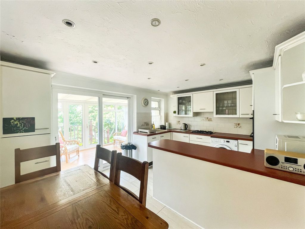 Property photo 3 of 15 Kitchen/Dining Room