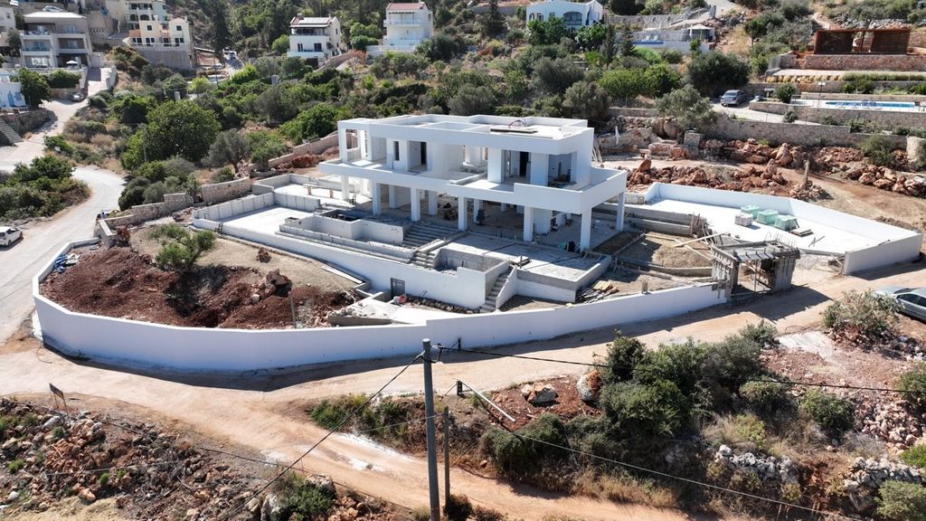 Property photo 3 of 14