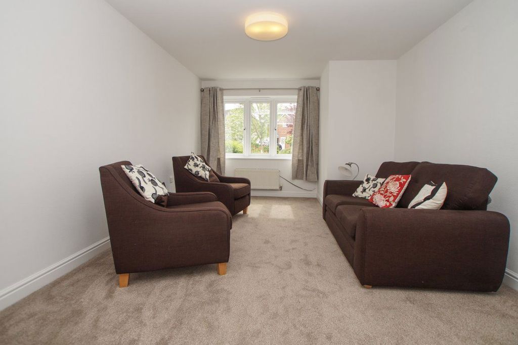 Property photo 3 of 20