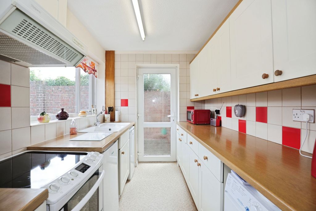 Property photo 2 of 7