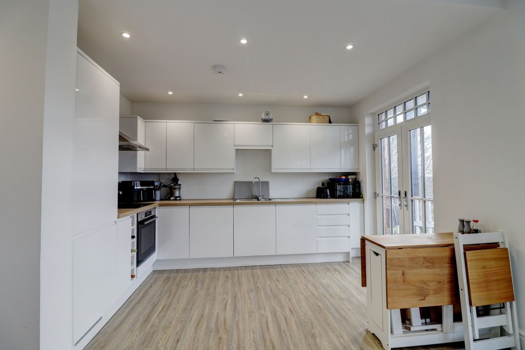 Property photo 3 of 9 Picture No. 04