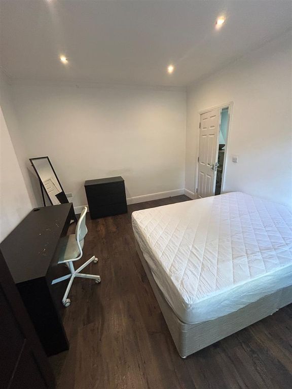 Additional image 7 of 6 bed shared accommodation to rentQueen Square, Leeds LS2
