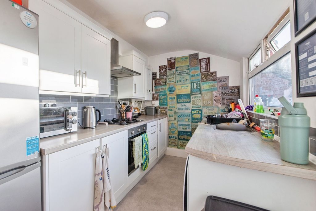 Property photo 3 of 10 Pbox-Img.Jpg