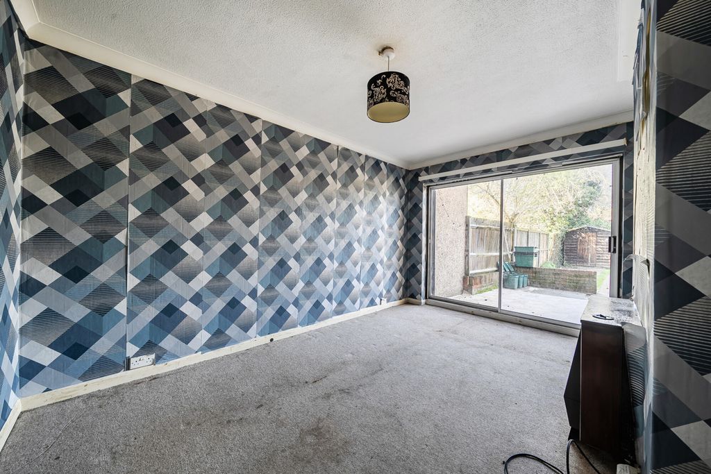 Property photo 3 of 18 Reception