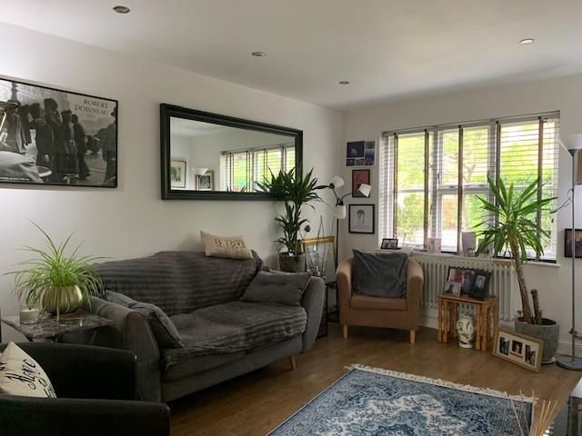 Property photo 3 of 11 Living Room.Jpg