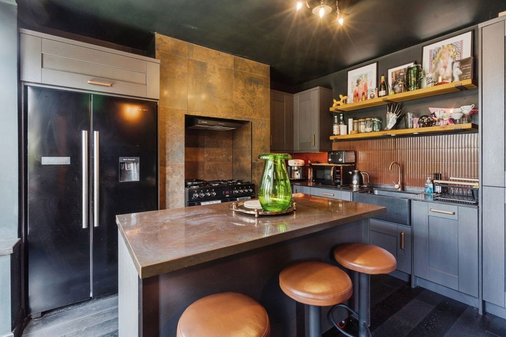 Property photo 2 of 26 Pbox-Img.Jpg