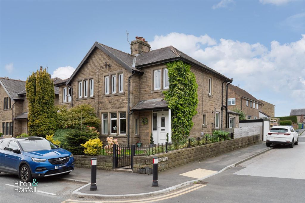 Property photo 1 of 21 Gisburn Road