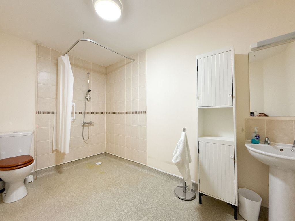 Property photo 3 of 8 Shower Room