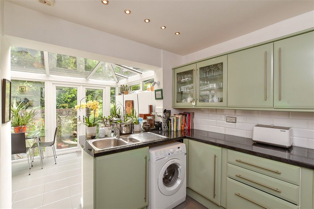 Property photo 1 of 12 Kitchen