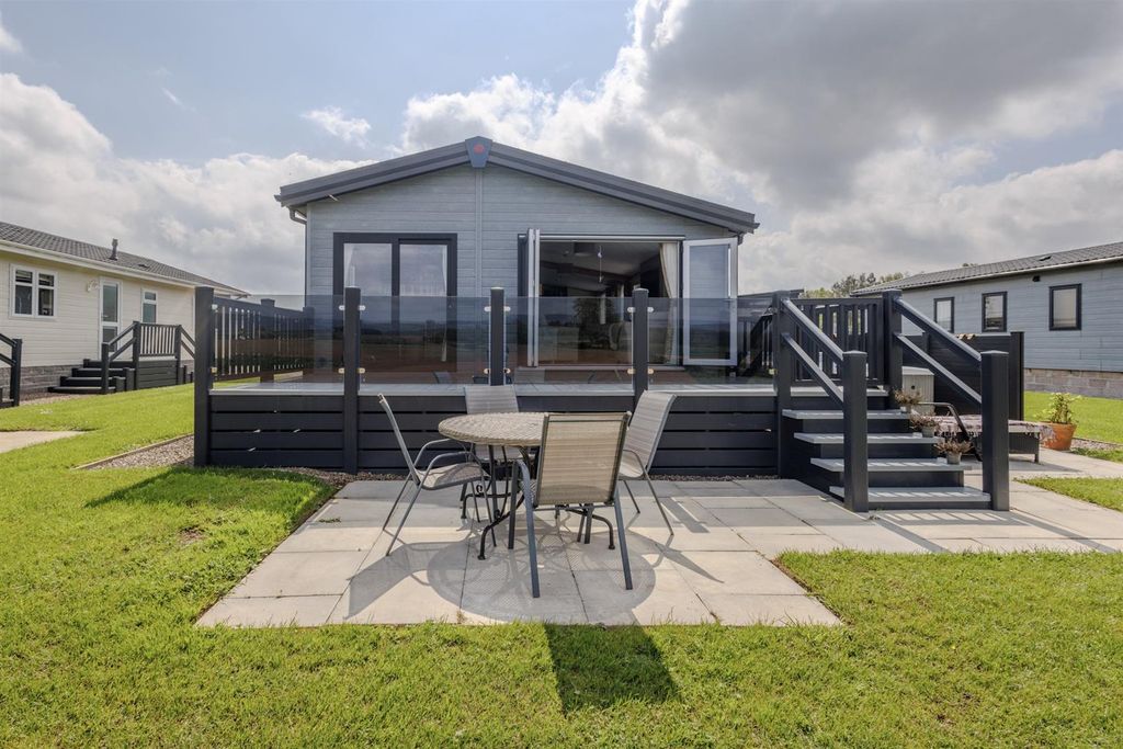 Property photo 1 of 31 0E7847c6A8c827c716626F4c724Bcdf7.Jpeg