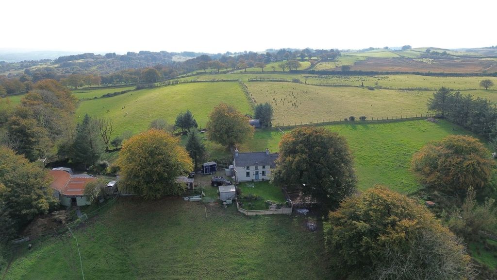 Property photo 3 of 49