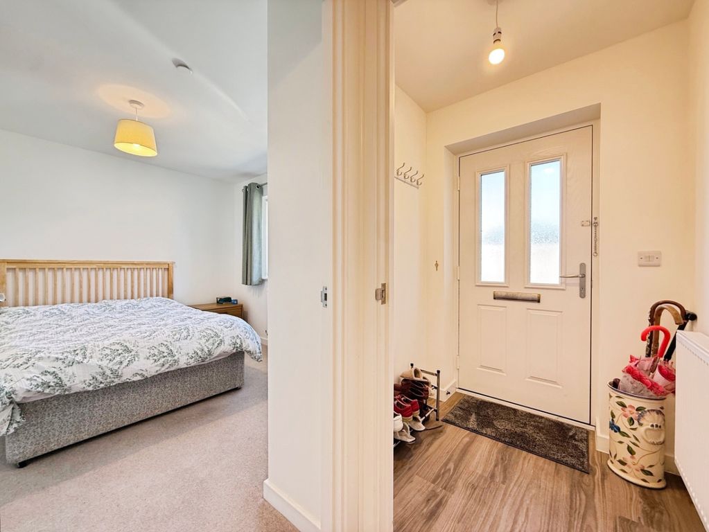 Property photo 2 of 19 5086683