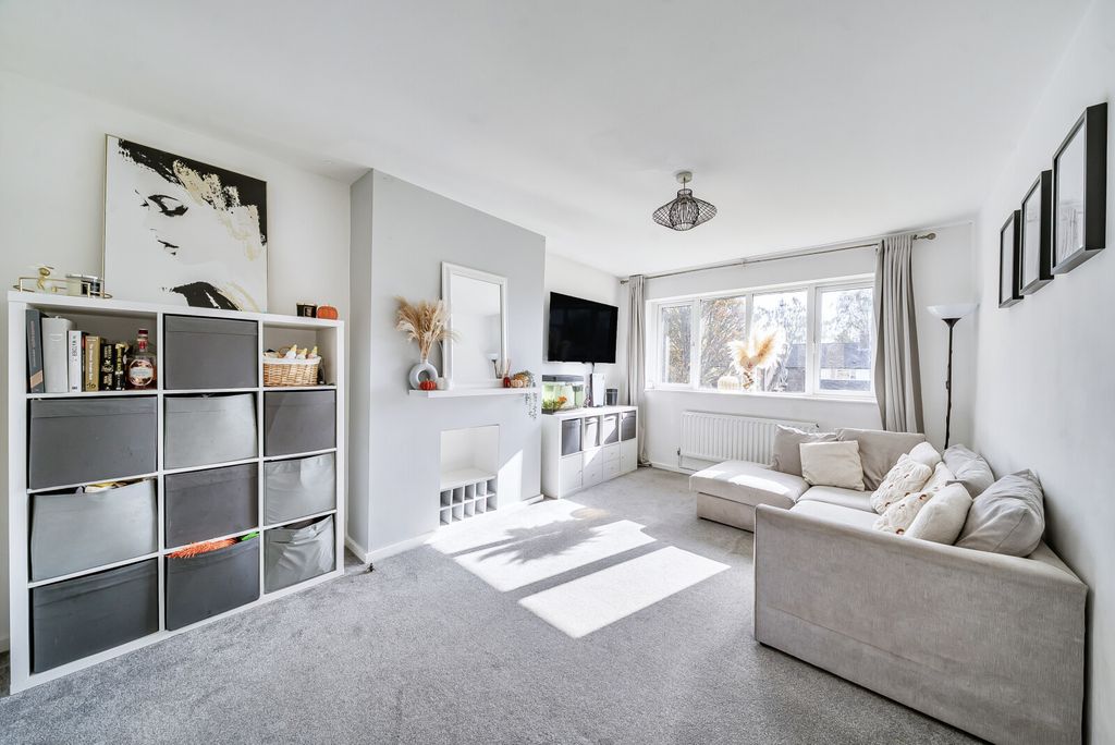 Property photo 2 of 12 1364341-9-68E7979...