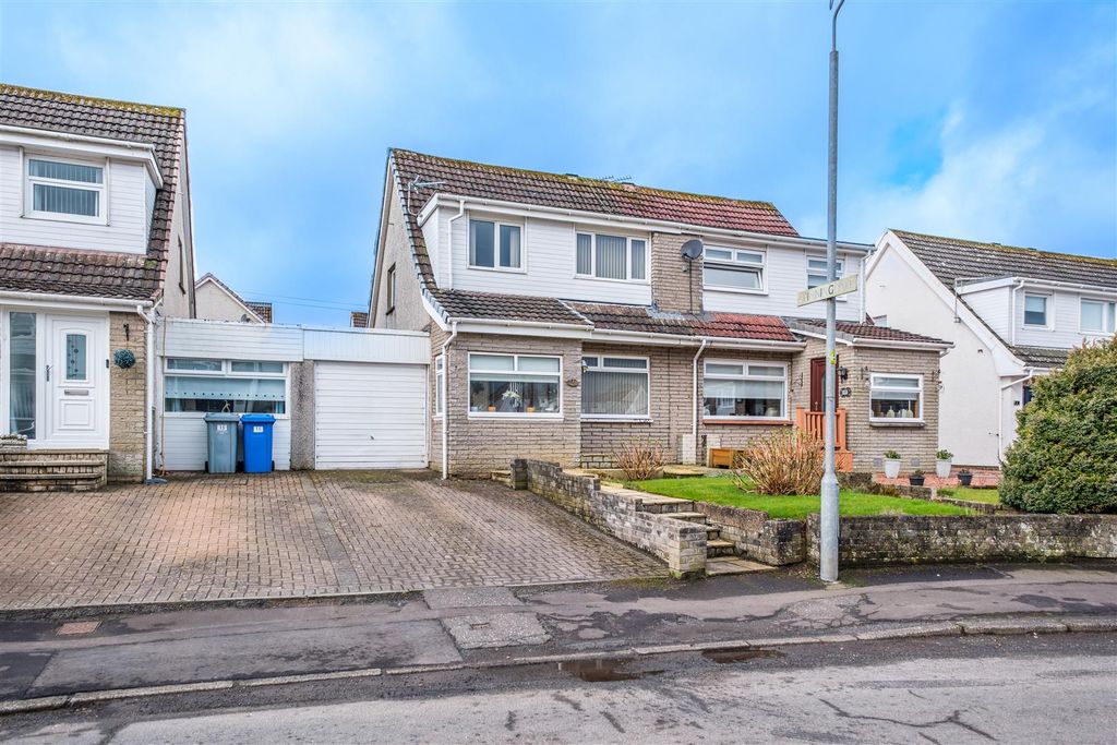 Property photo 1 of 20 Spinningdale-1.Jpg