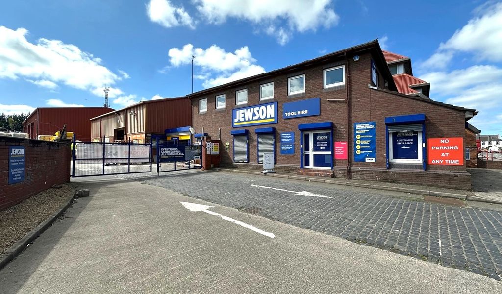 Property photo 2 of 9