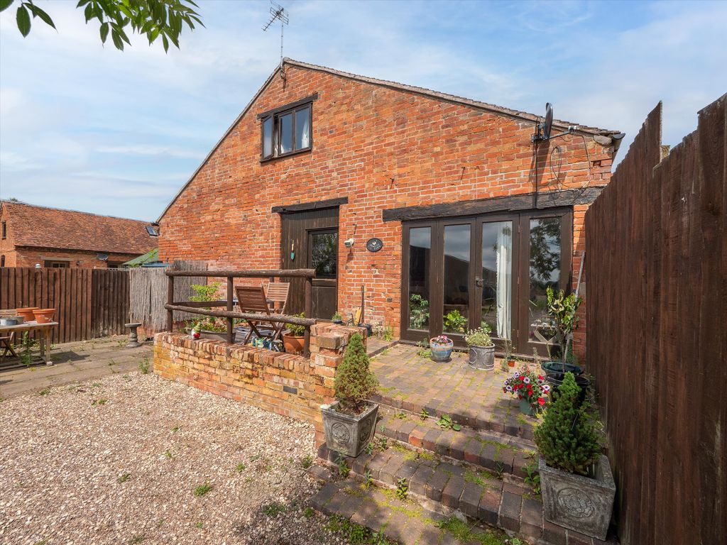 Property photo 2 of 17 Image