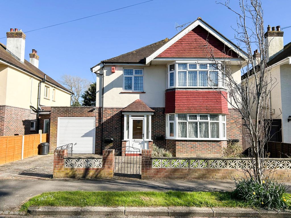 Property photo 1 of 33