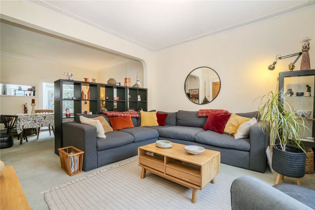 Property photo 3 of 21 Picture No. 18