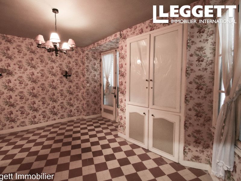 Property photo 3 of 10