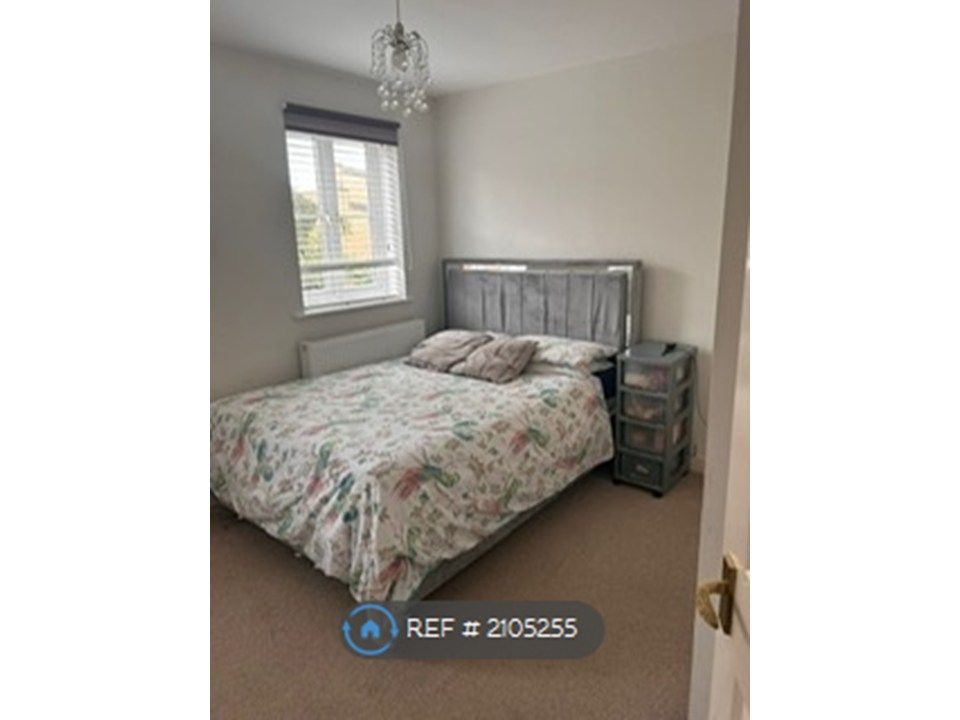 Property photo 1 of 7 Bedroom