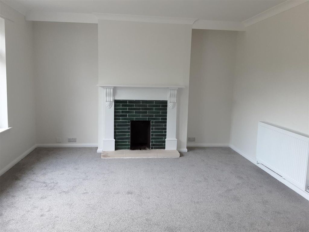 Property photo 3 of 9 Sitting Room