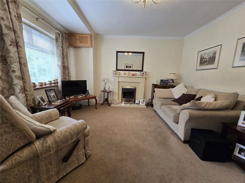 Property photo 3 of 19 Picture No. 06