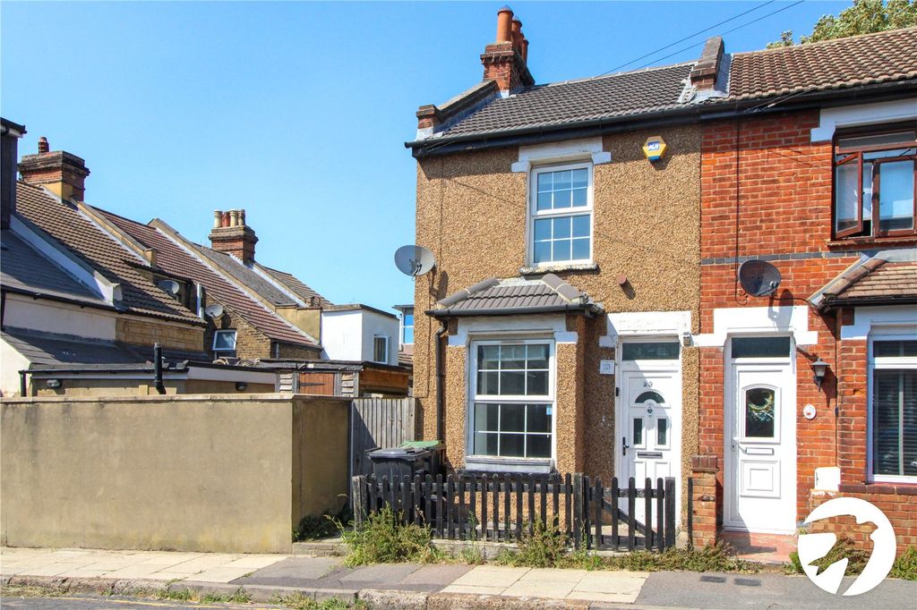 Property photo 1 of 7 External