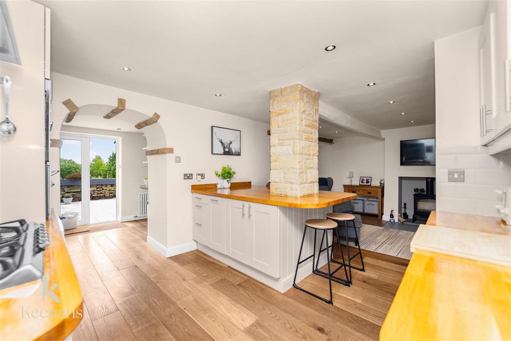 Property photo 2 of 61 4.Jpg