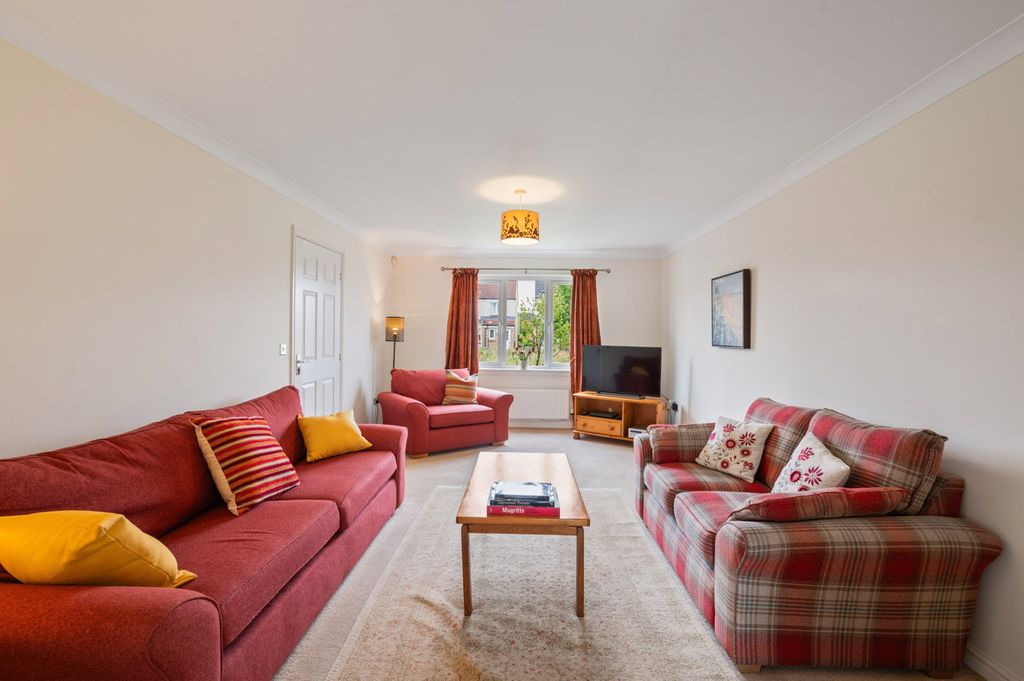 Property photo 2 of 36