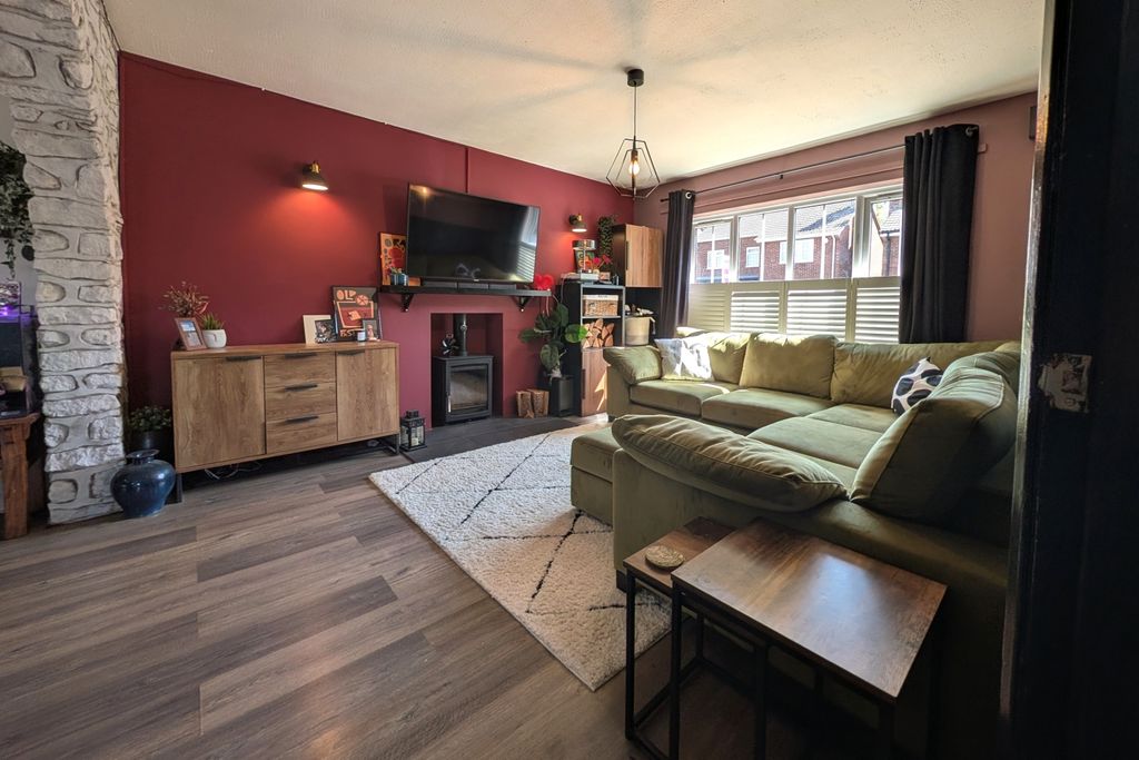 Property photo 2 of 21 20418