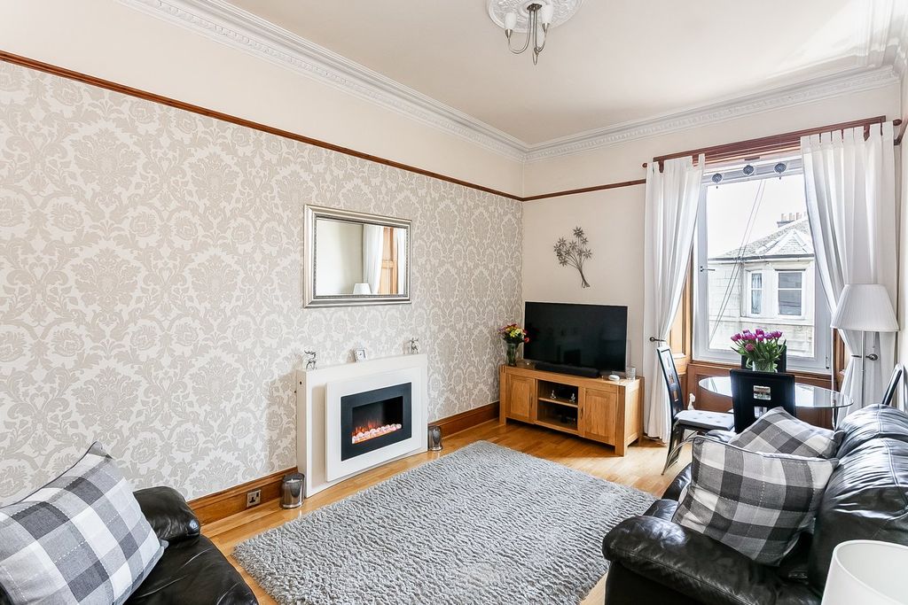 Property photo 2 of 22