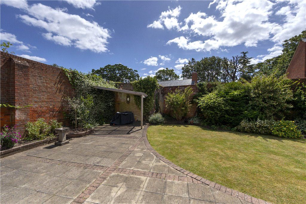 Property photo 2 of 21 Picture No. 31