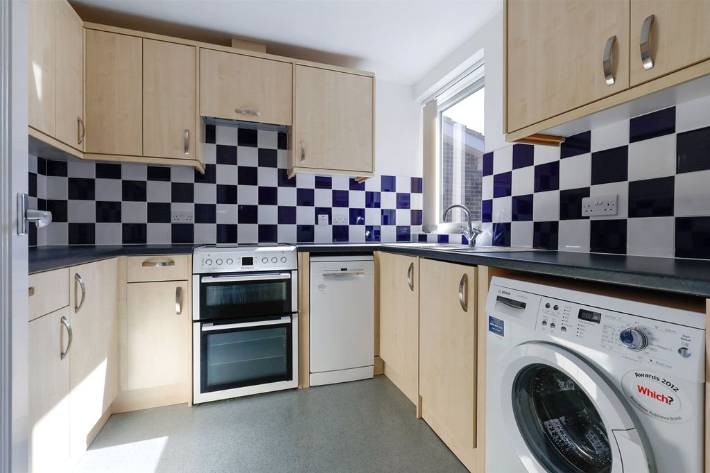 Property photo 3 of 11 Picture No. 25