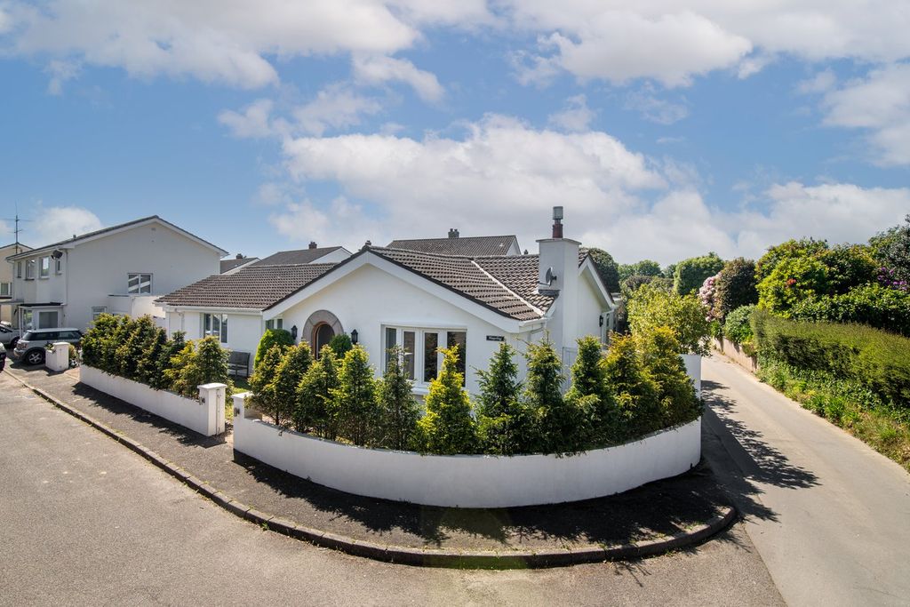 Property photo 1 of 26