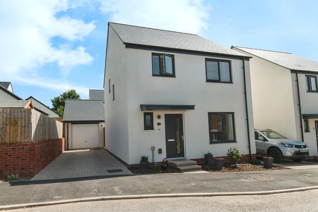 Property photo 2 of 16 Photo