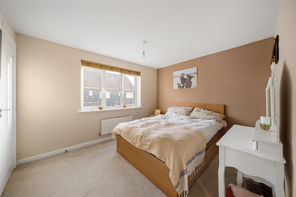 Property photo 2 of 14 Worrall Drive-10.Jpg