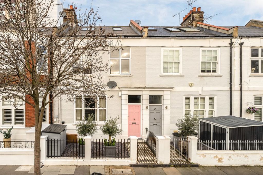 Property photo 1 of 5