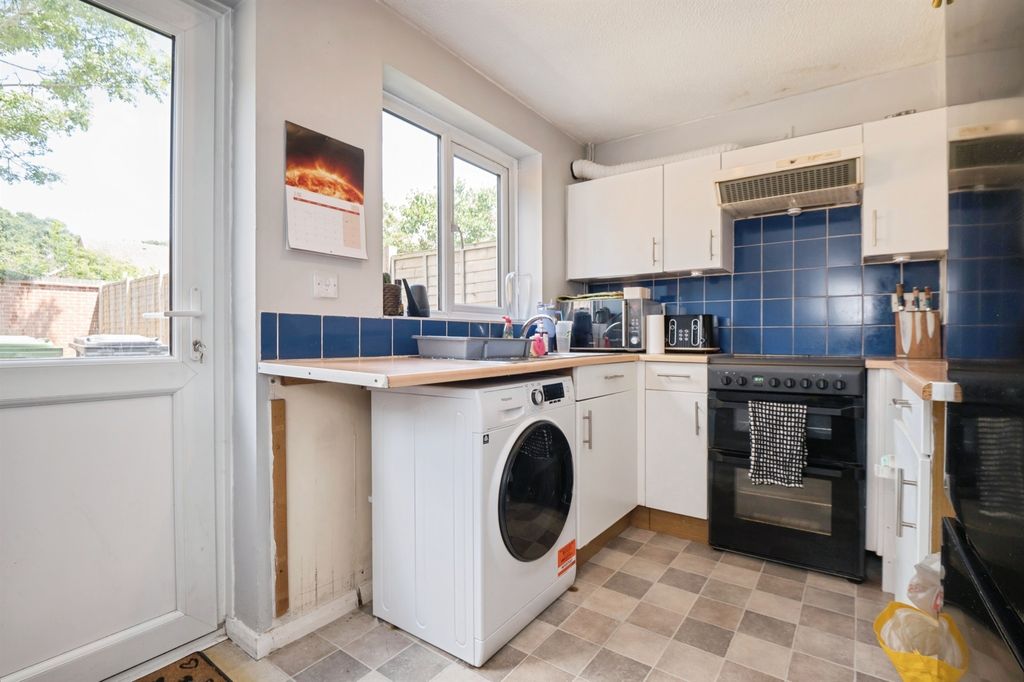 Property photo 3 of 17