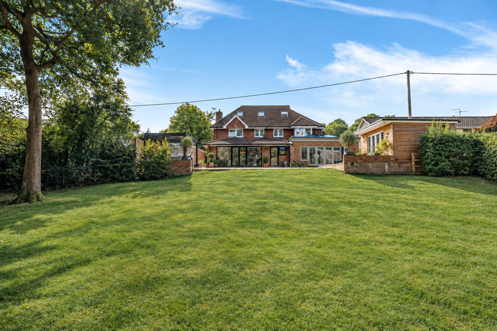 Property photo 1 of 19