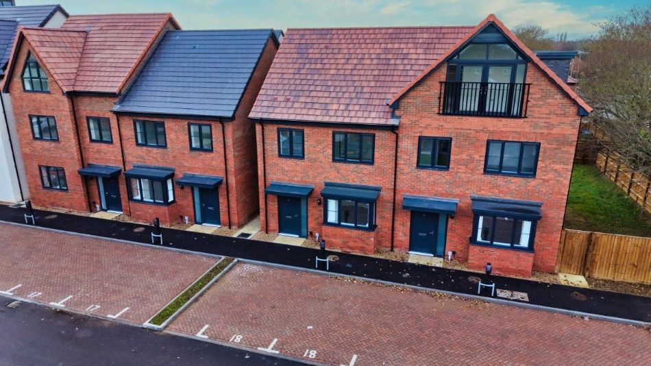 Property photo 1 of 23