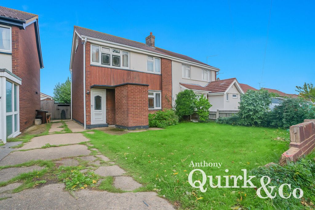 Property photo 1 of 12