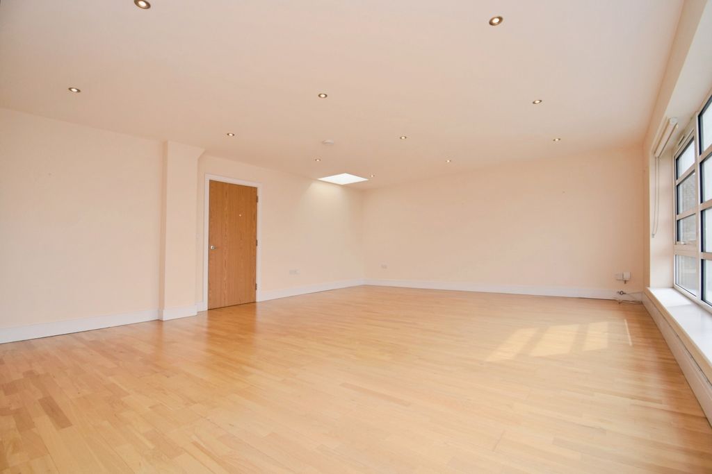 Property photo 2 of 11 Living