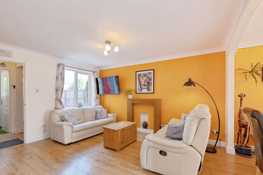 Property photo 2 of 24